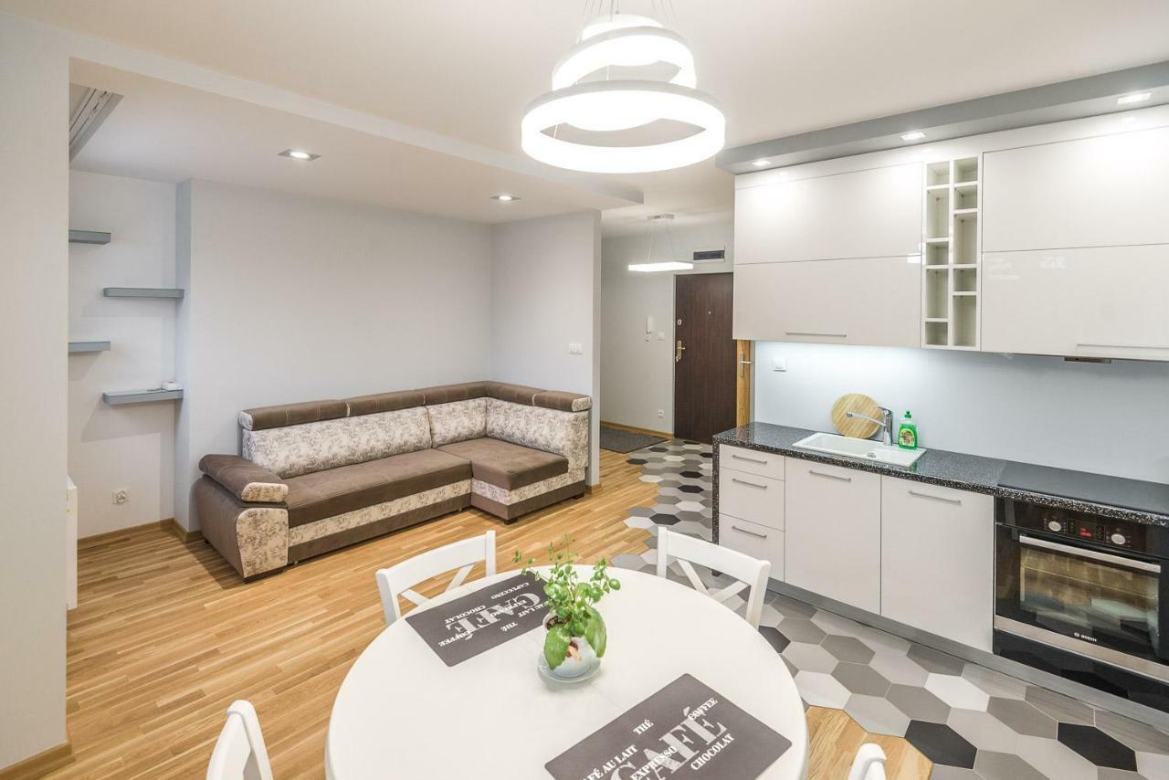 Apartament 48M W Centrum Grojca Grojec  ภายนอก รูปภาพ